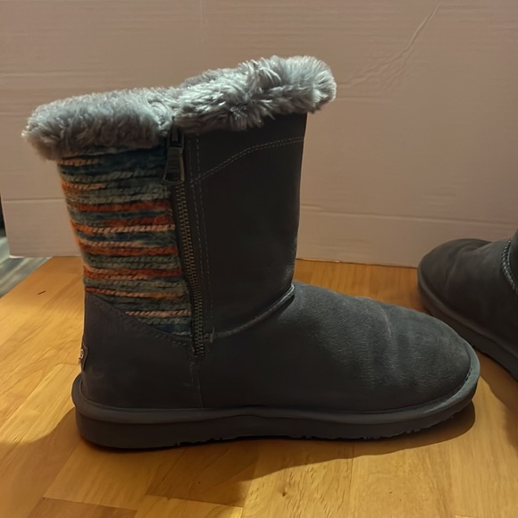 Lamo Boots womens size 10 zip sides - grey and multi-color - Picture 5 of 8